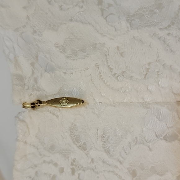 Draper James lace dress, fully lined, off-white, size 4. Worn only twice! - Picture 5 of 8